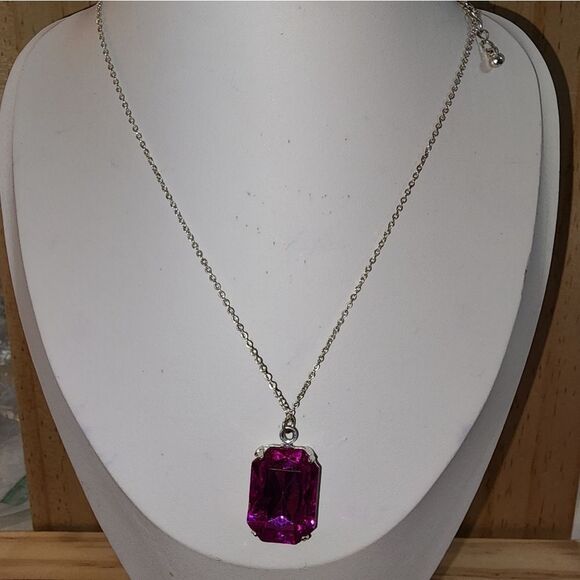 Elegant Pink Gemstone Necklace 16"+4" - Picture 2 of 5